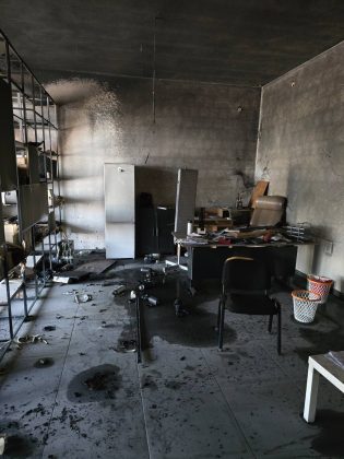 FOTO: Srpska lista/Zapaljen lokal Milo&scaron;a Perovića