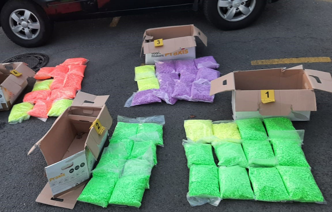 Zaplene i ilegalne laboratorije: Zabrinjavajući porast proizvodnje sintetičkih droga u Srbiji, mladi sve izloženiji opasnosti