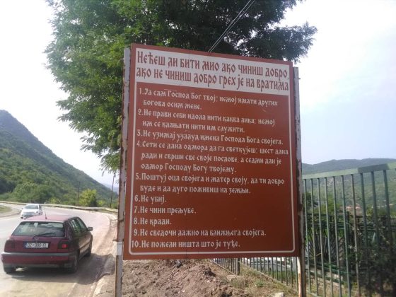 Gde su nestale Božije zapovesti sa ulaza u Mitrovicu