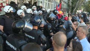 Nova školska godina uz nove proteste i skupove u Srbiji, dekan DIF upao na fakultet, incidenti