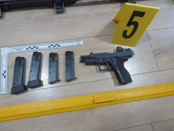 FOTO: Zaplenjeno oružje/Kosovska policija