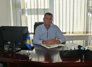 Leposavic List Holder Radomirović Confronts KoSSev Reporter, Then Tells Editor: “You Are a Branch of the Criminal Organization SL”