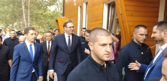 FOTO: Vučić/KoSSev