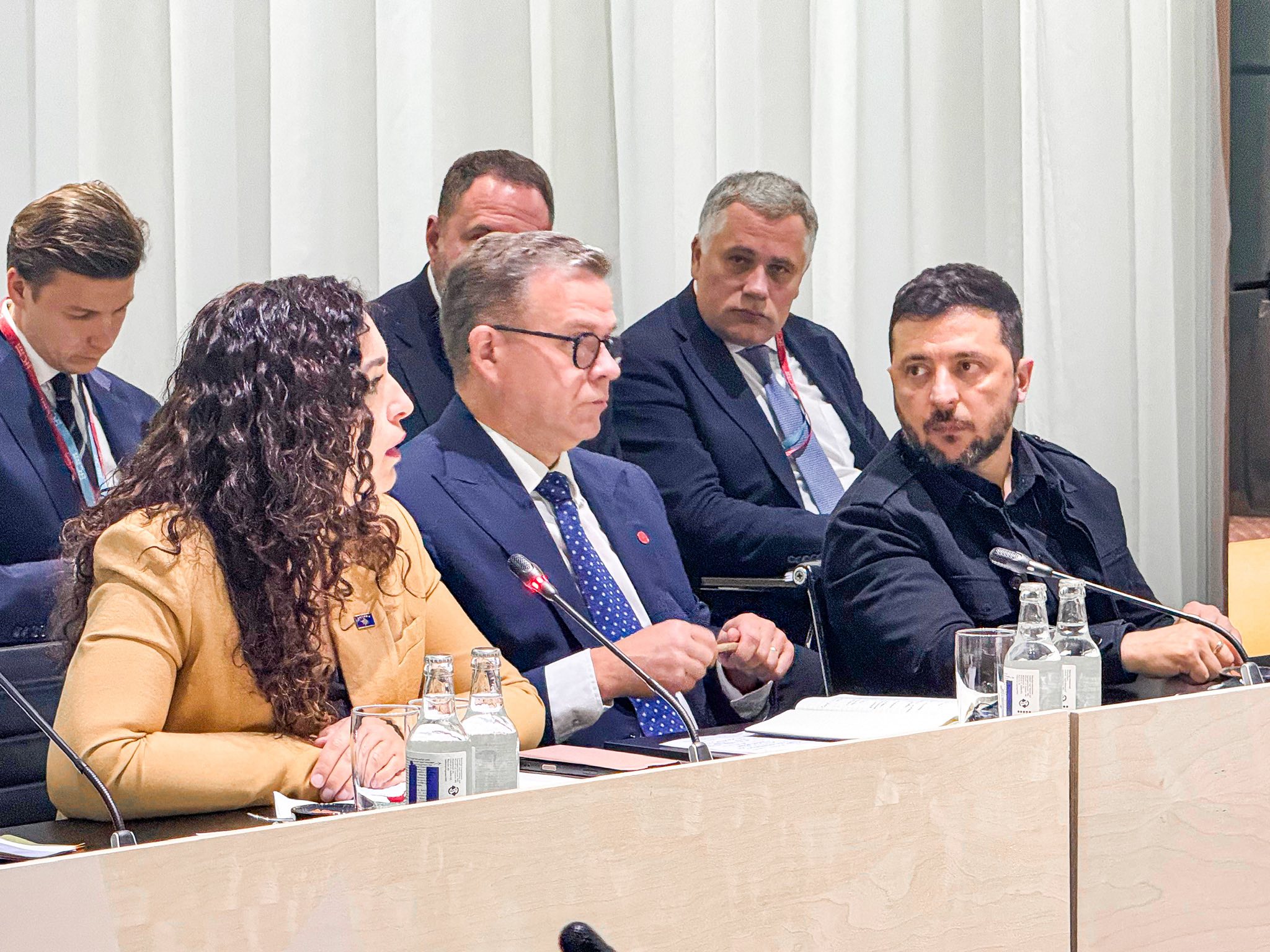 FOTO: Vjosa Osmani FB