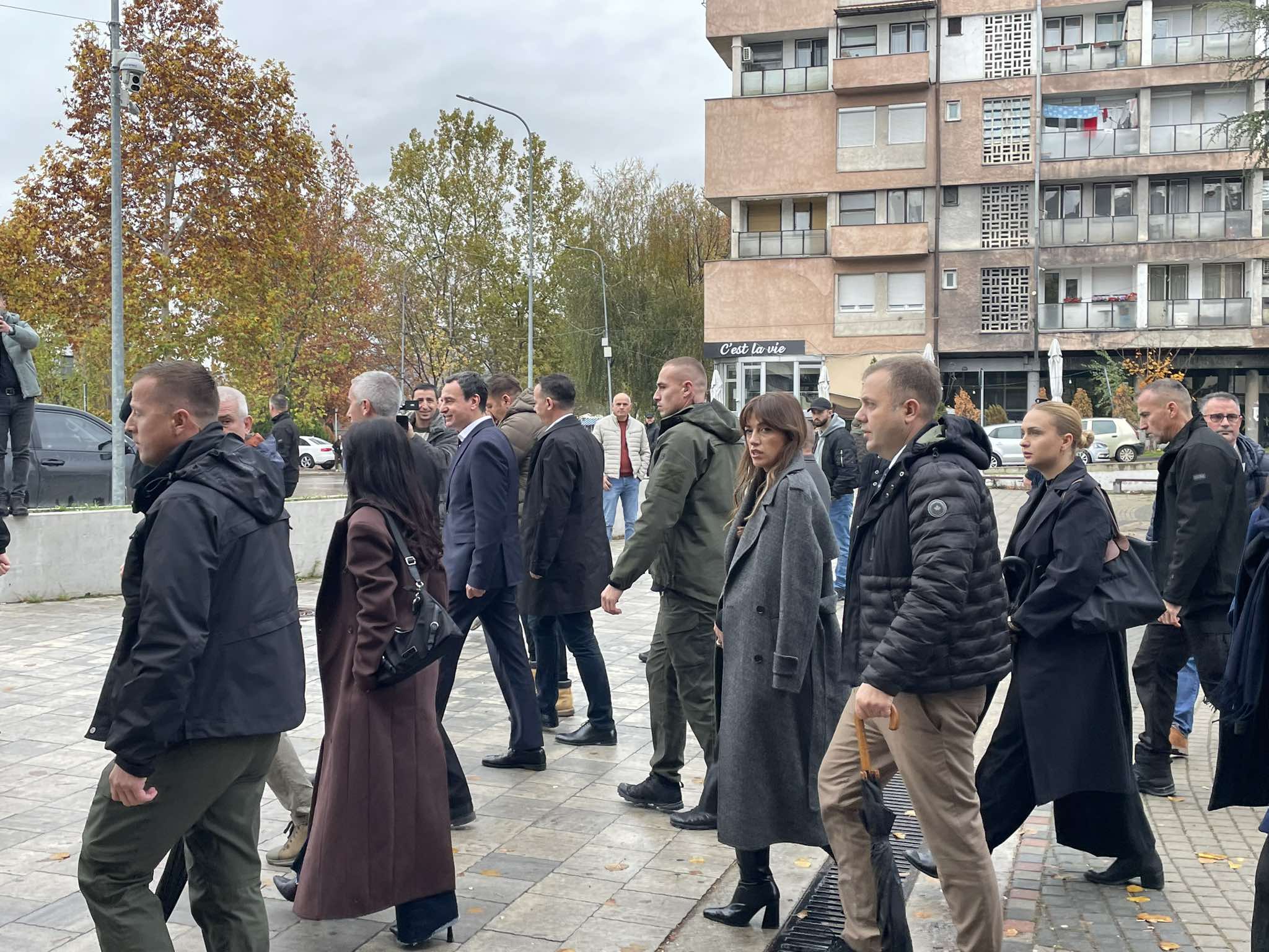 Prva Kurtijeva poseta Severnoj Mitrovici otkako je LVV izgubio opštinu od Srpske liste