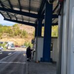 Ponudio 10 evra da mu ćerka uđe na Kosovo – uhapšen na Jarinju i upućen u zadržavanje