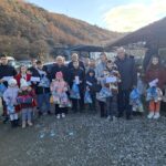 Arlov na Jarinju podelio stipendije vredne oko 6.000 evra deci sa Kosova, poruka za demokratsku atmosferu na sutrašnjim izborima FOTO: Momčilo Arlov, Odbor za pomoć KiM