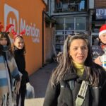Kako mladi Mitrovčani brinu o svojim starijim sugrađanima – poklon, osmeh i poljubac