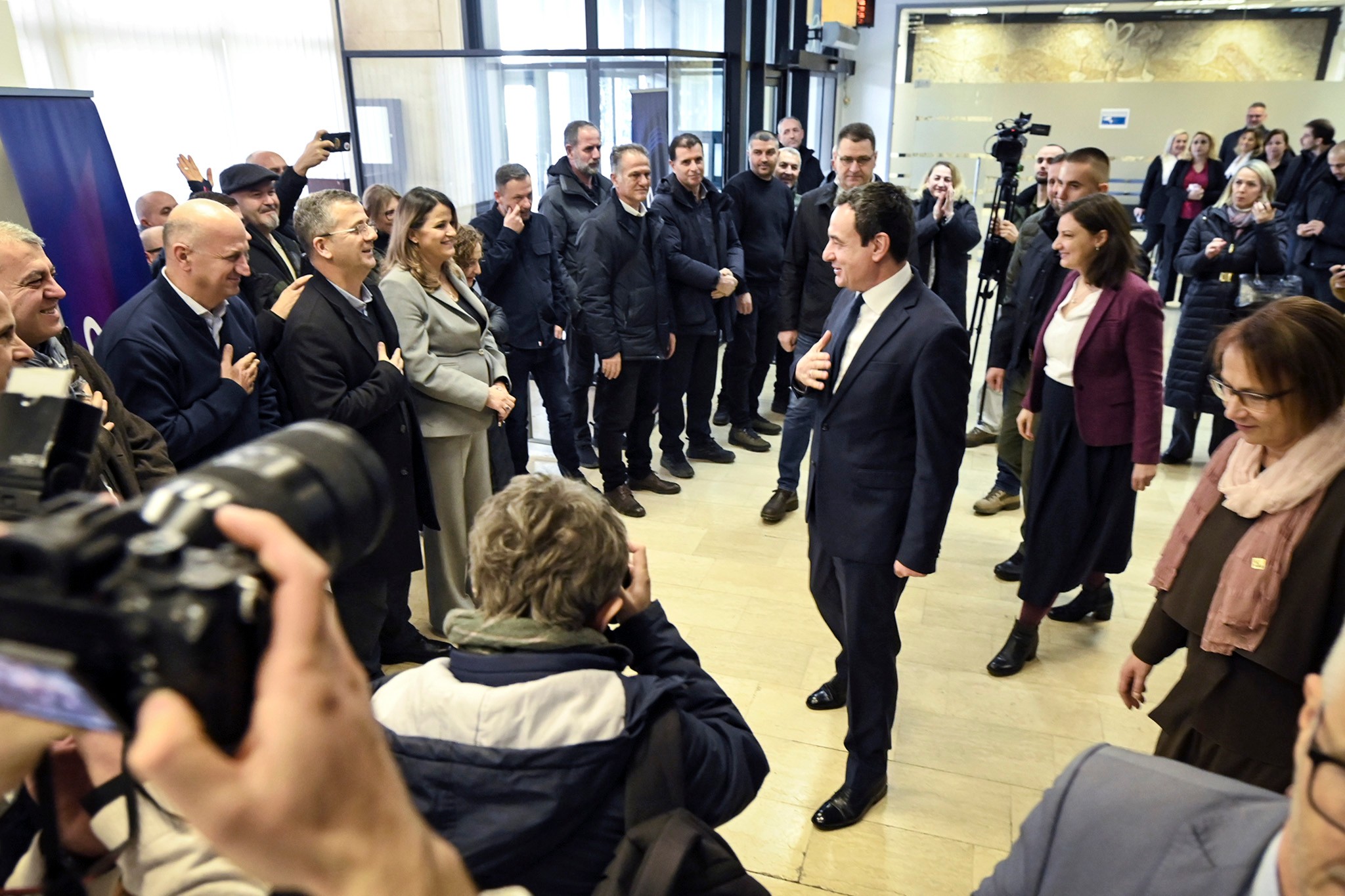Kurti sumirao 2025: Penzije, vojska, priznanja i izborna pobeda