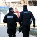 U Kaludri kod Zubinog Potoka pronađeni posmrtni ostaci tri osobe kp kosovska policija ilustracija dva policajca policajci