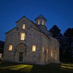 Decani monastery publishes archival 1960s German documentary on Serbian monasteries: “The Cross and the Red” now available in multiple languages
