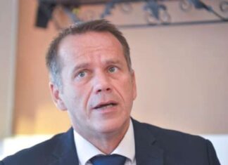 Arifi: Samoopredeljenje stoji iza 40.000 lažnih profila na društvenim mrežama koji im služe za uvrede FOTO: Ekonomia Online/Avni Arifi