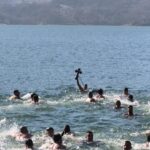 „Malo smo pretrnuli, ali dobro je“ – iskustva plivača za Časni krst na Gazivodama gazivode časni krst bogojavljenje