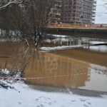 BLOG: Ibar se sinoć izlio u delu Bošnjačke mahale, nivo vode ponovo raste, evakuacija u toku