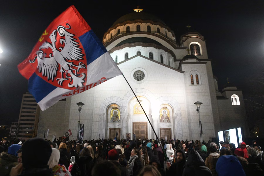 Iz Hrama objasnili zašto su vrata bila zatvorena za učesnike studentskog skupa: "Da su tražili blagoslov, možda bismo otvorili"