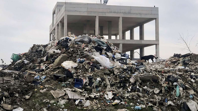FOTO: Deponija pored pravoslavnog groblja u Čaglavici