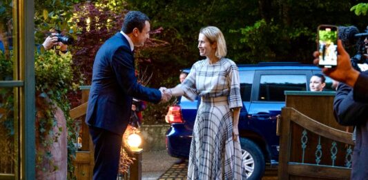 FOTO: Kaja Kalas Tviter i Kurti