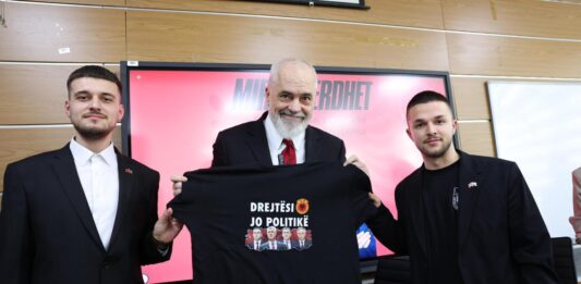 FOTO: Edi Rama FB