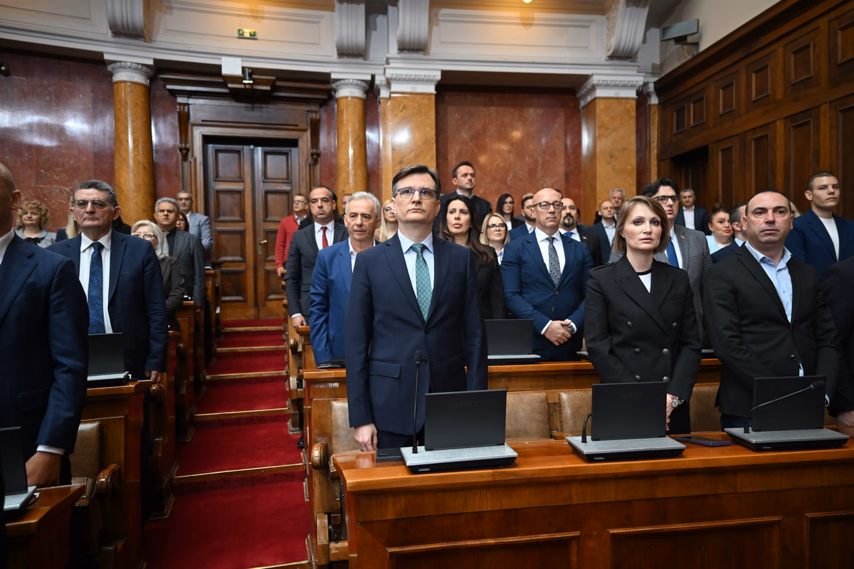 Skupština kao rijaliti program: Od uvreda do napada na nezavisne medije
