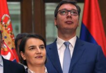 Robeli: Vučić ne odustaje, opozicija bez lidera