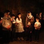 Blagodatni oganj se spustio u Jerusalim, jake mere bezbednosti, večeras i u hramu Sv.Save FOTO: Manastir Dečani/ Deca
