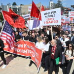 Bez obeležja Severne Makedonije na protestu albanskih studenata u Skoplju koji traže pravosudni ispit na svom jeziku