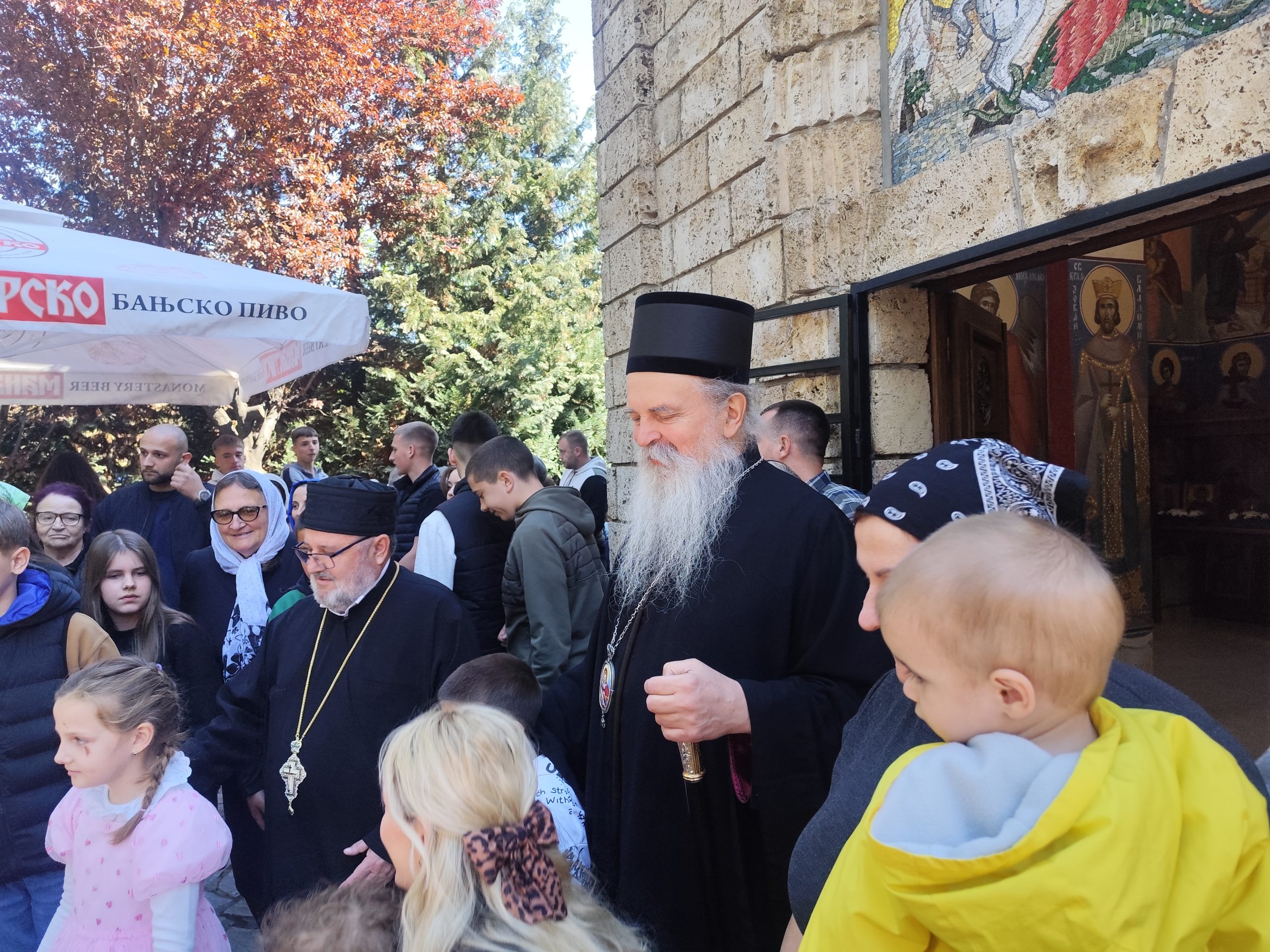 Mitropolit Teodosije služio liturgiju u crkvi Sv. Đorđa u Zvečanu