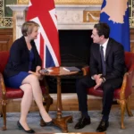 Kurti u Londonu: Tri preduslova za dijalog sa Srbijom – Radoičić, Brnabić, potpis na sporazum