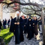 Patrijarh Porfirije na Vaskrs u Pećkoj Patrijaršiji: „Radujmo se i ne bojmo se“ FOTO: Patrijarh Porfirije u Pećkoj Patrijaršiji/TV Hram