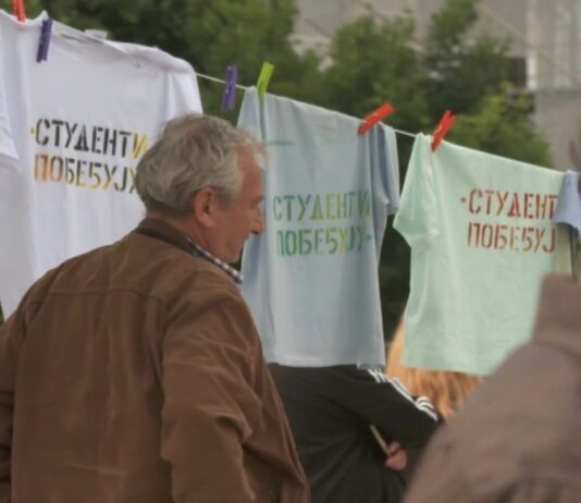 Blizina štandova SNS-a i Studentske liste pokušaj demonstracije moći, ocenjuju sagovornice Insajdera FOTO: N1/Studenti pobeđuju