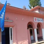 Kosovske vlasti zauzele železničke stanice na Severu Kosova: Uklonjene ćirilične table, istaknuta kosovska zastava