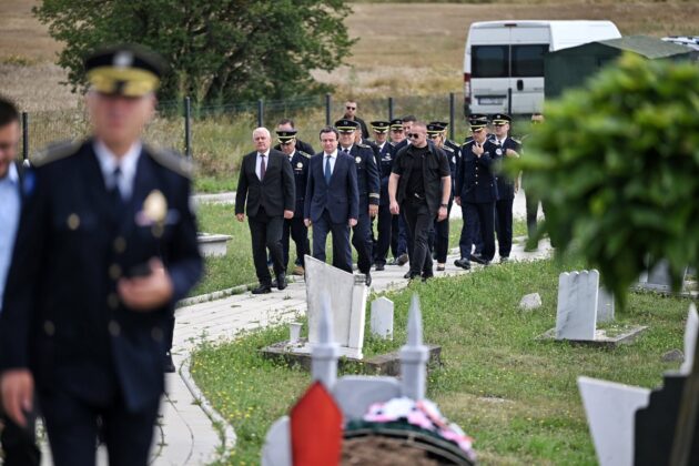 FOTO: Aljbin Kurti/Kosovska vlada FB