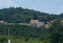 Troje Srba iz Jabuke privedeno u Zubinom Potoku, dvoje pušteno – saslušanje trećeg još traje