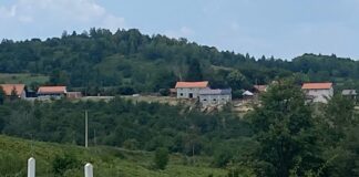 Troje Srba iz Jabuke privedeno u Zubinom Potoku, dvoje pušteno – saslušanje trećeg još traje
