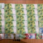 Na Merdaru pronađeno 17.000 evra neprijavljenog novca u vozilu iz Srbije FOTO: Pronađeni evri/Kosovska policija