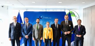 Kurti izostao sa Đurićeve fotografije: Dve priče istog sastanka u Njujorku FOTO: Marko Đurić i Aljbin Kurti sa Kajom Kalas/FB Vlada Kosova