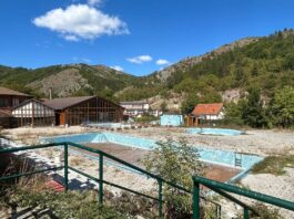 Banjska: „Sablasno“. Banjski turizam u paučini i žabokrečini FOTO: Kim/Bazeni Banjske tri godine kasnije