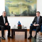 U jeku ustavnog spora, Hamza odvojeno sa Kurtijem, Abdidžikuom i Đinijem zbog presude u Hagu