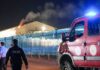Ponovo pred EULEX-om: Kamenice i pirotehnika, Koha javlja da je deo krova zahvatio plamen FOTO: Kallxo/Vatra ka zgradi EULEX-a
