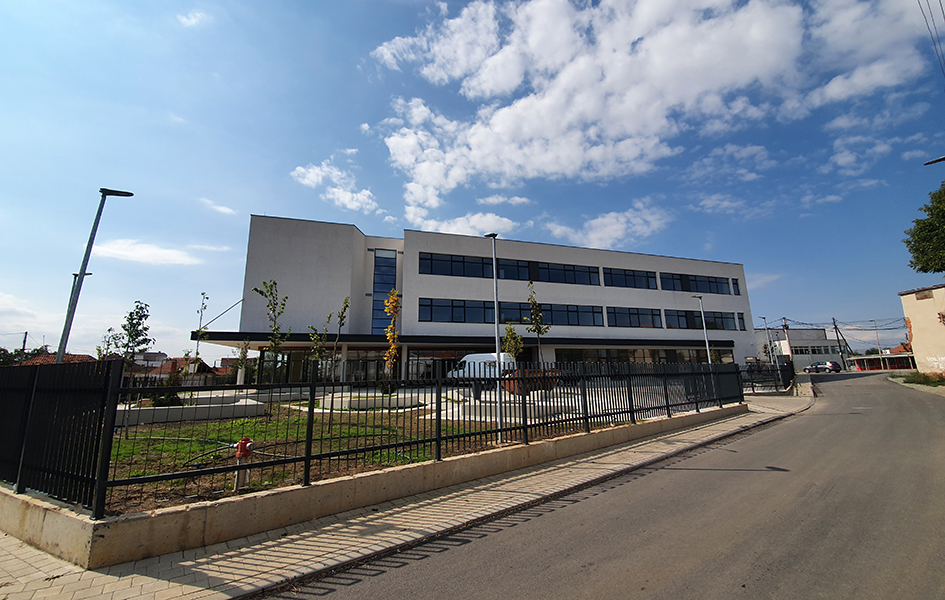 U srpskim školama na centralnom Kosovu sutra onlajn nastava