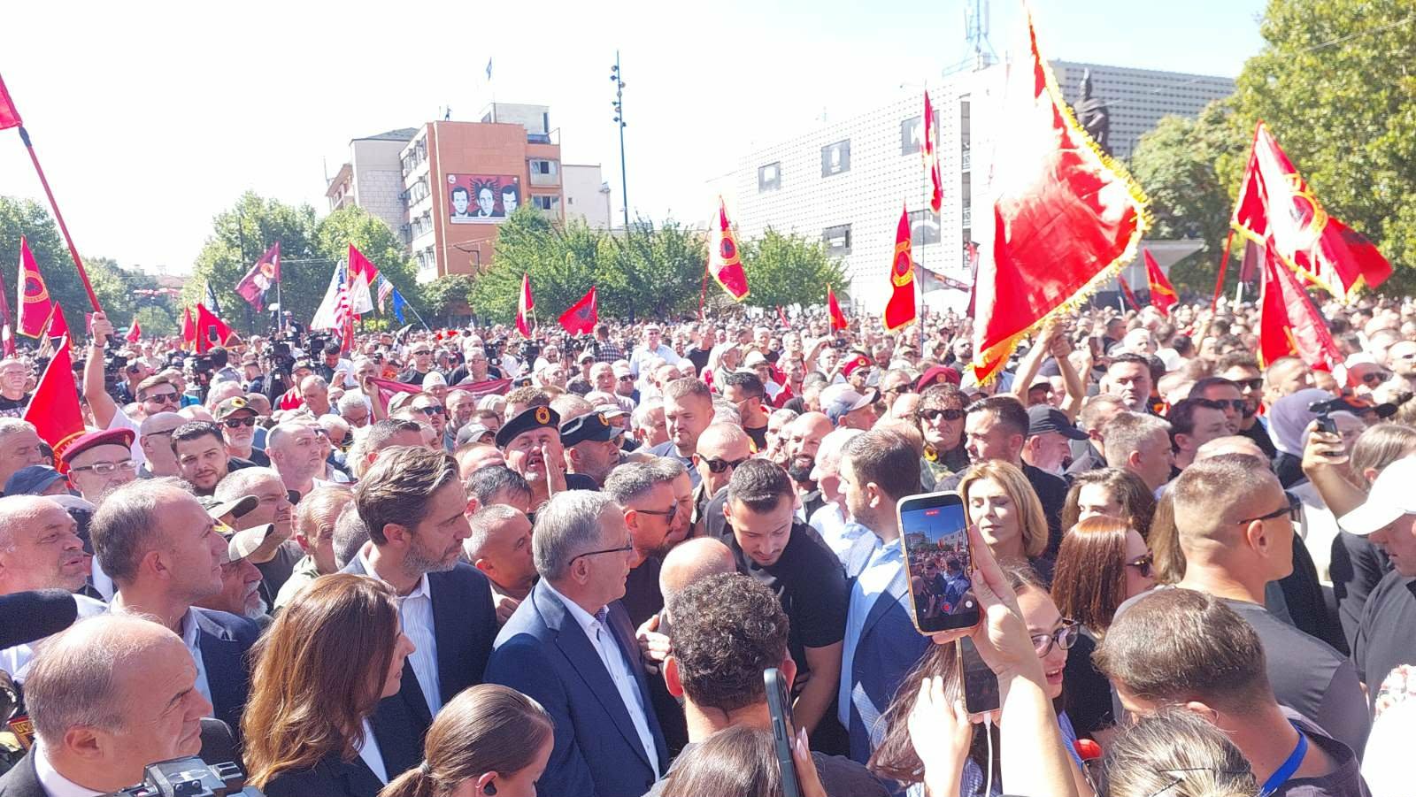 Posle protesta zahtevi za izmenu ili ukidanje Zakona o Specijalizovanim većima: PDK najavljuje potez u Skupštini, traže i smenu Gervale
