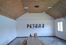 Dan posle rušenja u selu Rezala: Najmanje devet kuća i sala Svete Trojice ostale u ruševinama FOTO: KoSSev/Rezala, seoska sala Sv. Trojice koja je srušena