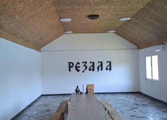 FOTO: KoSSev/Rezala, seoska sala Sv. Trojice koja je sru&scaron;ena