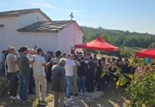 Otac Sava iz Velike Hoče: Ovo je mesto gde je Bog poljubio zemlju. Ostanite i opstanite.