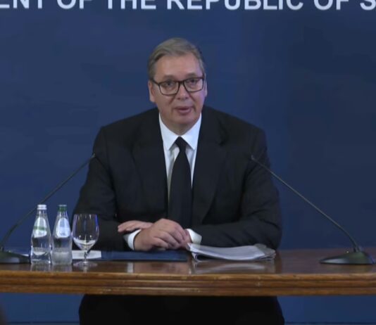 Vučić u avgustu: „Pravi se blesav komandant KFOR-a“; u septembru: „Siguran sam da će KFOR sačuvati bezbednost“ FOTO: Aleksandar Vučić Instagram Mjsilović
