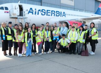 Prvi let za 15 osnovaca sa Kosova: Iz Mitrovice preko Niša do Beograda