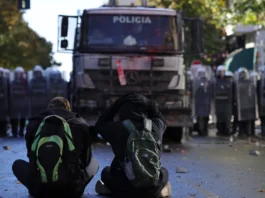U Albaniji više od 150 uhapšenih tokom četvorodnevnih protesta, povređeno 120 policajaca