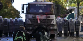 U Albaniji više od 150 uhapšenih tokom četvorodnevnih protesta, povređeno 120 policajaca