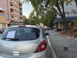 Završnica rekonstrukcije trotoara u Ulici kralja Petra: Vozila ukloniti do 3. oktobra FOTO: KoSSev/Kralja Petra, automobil, trotoar, Severna Mitrovica