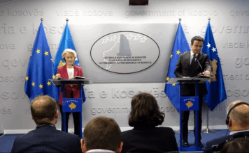 Paljokaj: Izjave Fon der Lajen o Specijalizovanim većima bile pažljivo pripremljene FOTO: Kosovska vlada/Fon der Lajen, Kurti